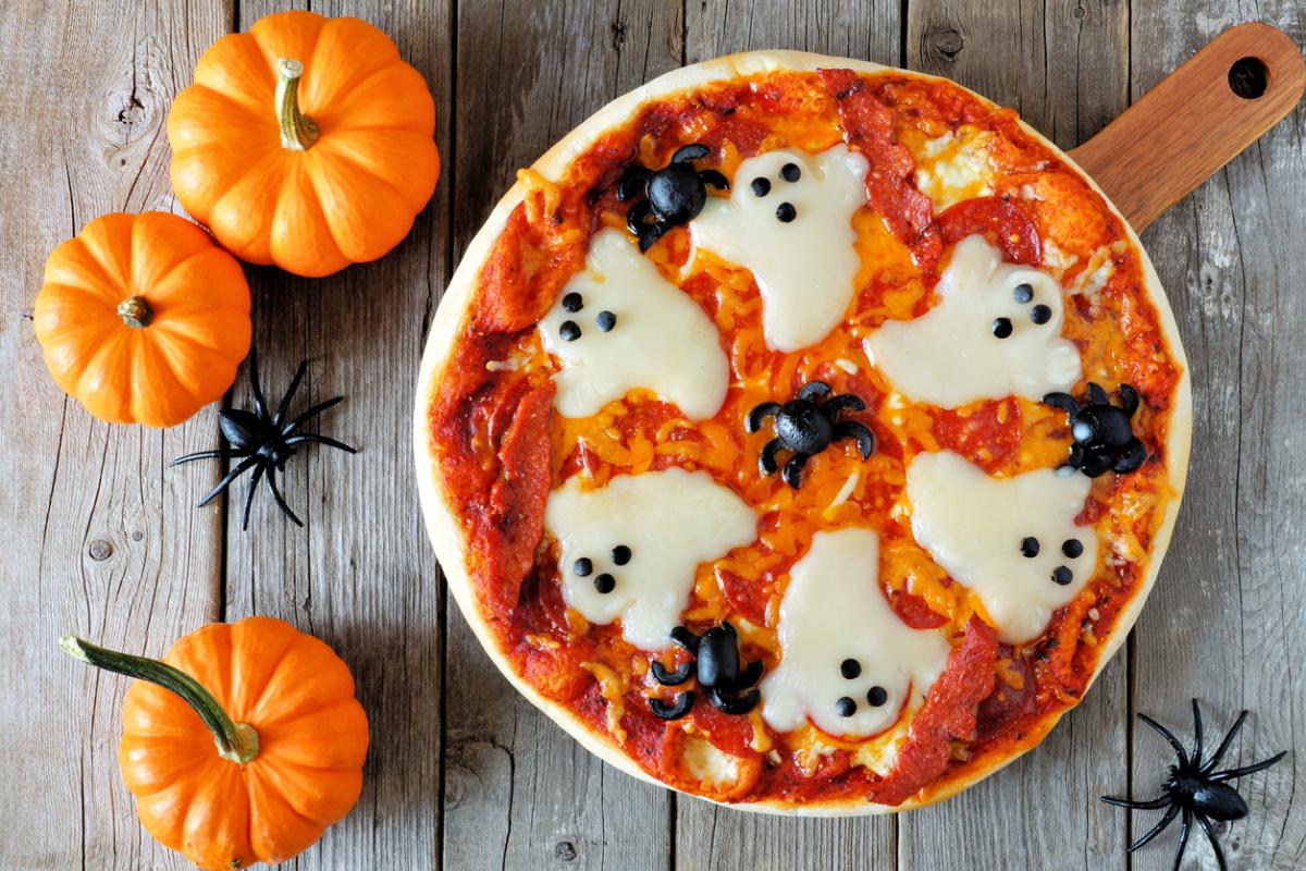 Cómo hacer una pizza de Halloween