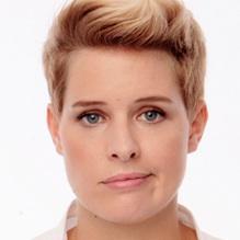 Peinarse como Tania Llasera - Paso 3