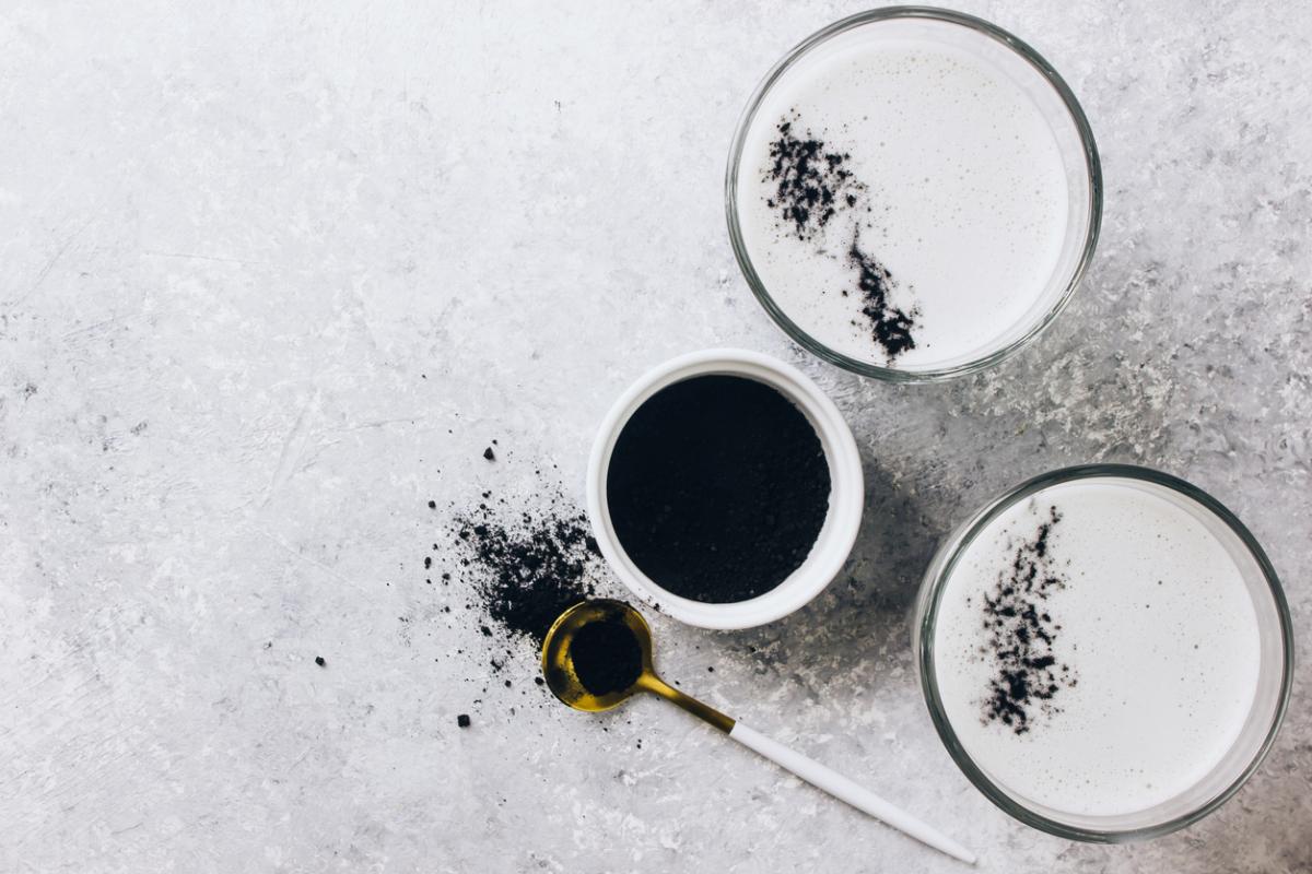 Para qué sirve el carbón activado de coco