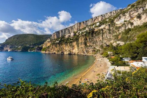 Playas del sur de Francia cerca de España: las 10 mejores opciones de la Costa Azul y el Mediterráneo - Plage de la Mala (Cap d'Ail)