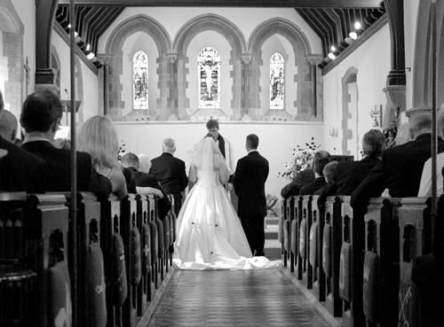 Cómo escribir tus votos matrimoniales