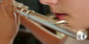 Cómo limpiar una flauta travesera