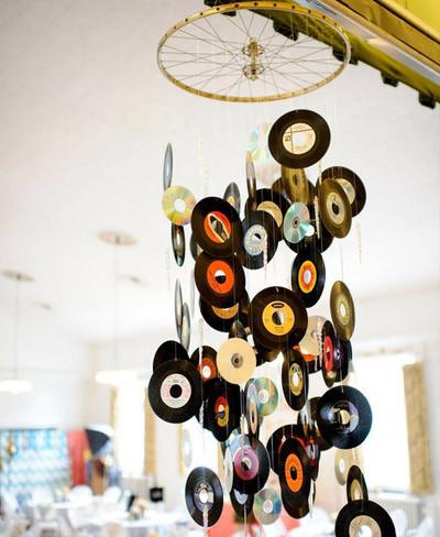 Cómo decorar con discos de vinilo - Como un móvil