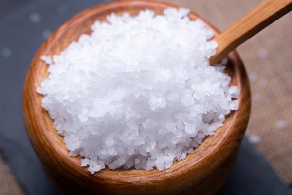 Cómo saber si hay energía negativa en casa - Cómo usar sal para saber si hay energías negativas