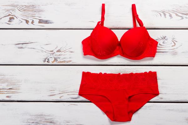 ¿Por qué se lleva ropa interior roja en Fin de Año? Descubre el motivo - Origen de llevar ropa interior roja en Nochevieja
