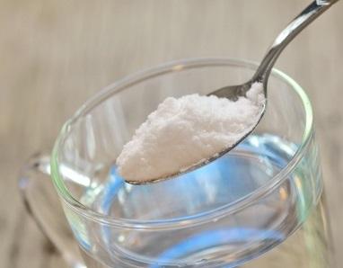 Cómo quitar las manchas de vómito de la ropa - Paso 5