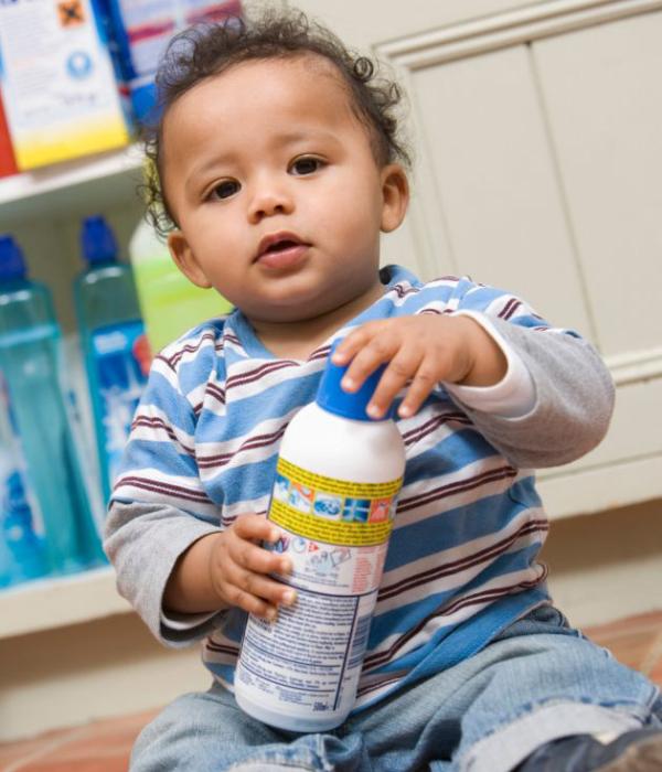 Cómo prevenir intoxicaciones en el hogar