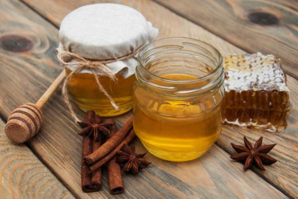 ¿La canela estriñe?