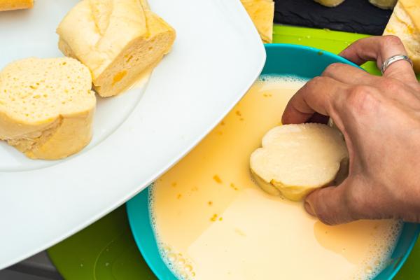 Torrijas sin gluten esponjosas: receta fácil y rápida - Paso 4