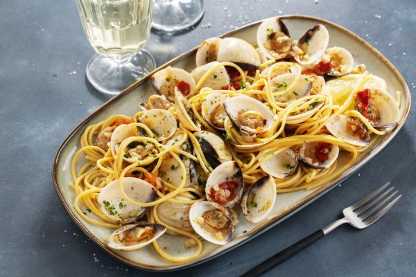 Espaguetis con almejas o spaghetti alle vongole: descubre esta receta italiana
