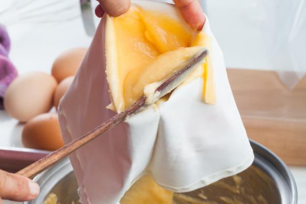 Receta tradicional de Tarta Larpeira gallega con crema: paso a paso - Paso 11