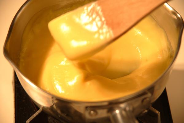 Receta tradicional de Tarta Larpeira gallega con crema: paso a paso - Paso 9