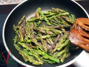 Cómo hacer tortilla de espárragos verdes - Paso 2