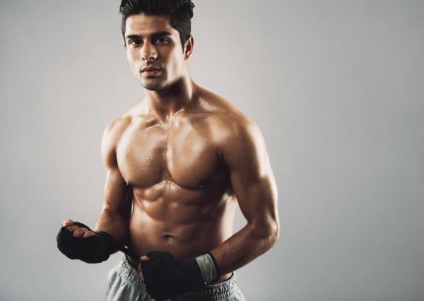 Cómo tener los hombros más grandes