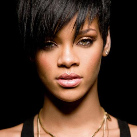 Cómo maquillarse como Rihanna - Paso 6