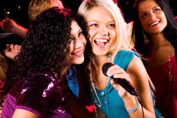 Cómo animar una fiesta con un karaoke - Paso 1
