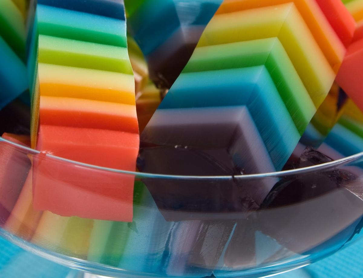 Cómo hacer gelatina arcoíris