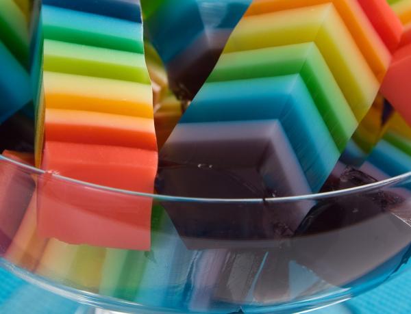 Cómo hacer gelatina arcoíris
