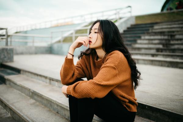 Por qué algunas personas hablan solas y qué significa - ¿Cuándo puede ser conveniente consultar a un profesional?