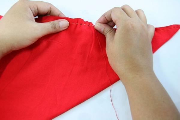 Manualidad - Sombrero de Papá Noel casero - Paso 8