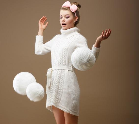 Cómo combinar un vestido blanco en invierno