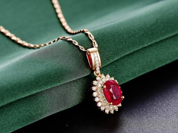 Nombres de piedras preciosas y su significado - El rubí, el secreto del éxito