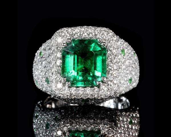 Nombres de piedras preciosas y su significado - Esmeralda, la piedra del bienestar y la esperanza