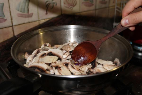 Cómo hacer una sopa de setas - Paso 2