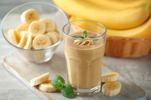 Meriendas que no engordan y sacian - Batido de frutas y menta