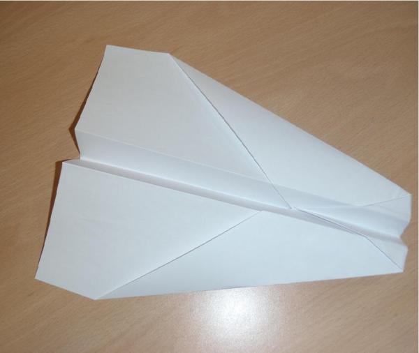 Cómo hacer un avión de papel Glider