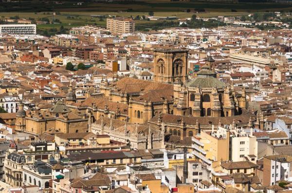 Semana Santa en Granada: ¿qué hacer? - Visita la catedral de Granada