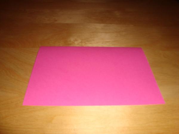 Cómo hacer un barquito de papel paso a paso - Paso 2