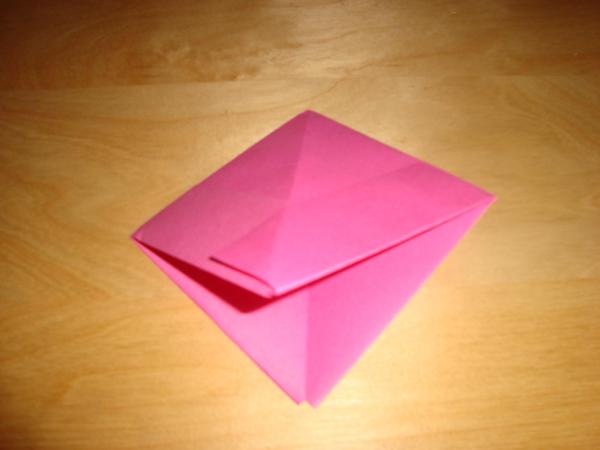 Cómo hacer un barquito de papel paso a paso - Paso 7