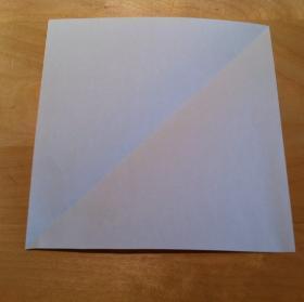 Cómo hacer copos de nieve de seis puntas con papel - Paso 2