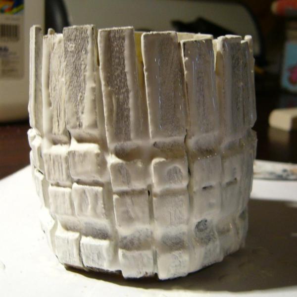 Cómo hacer un portalápiz con pinzas de tender la ropa - Paso 9