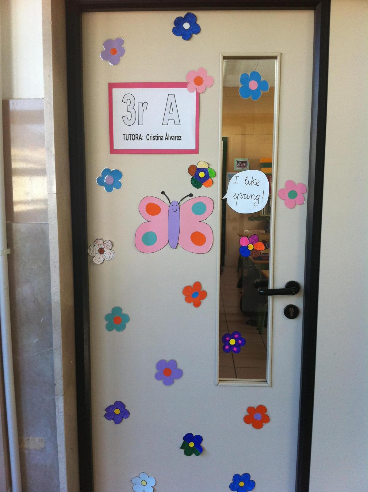 Cómo decorar una puerta en primavera