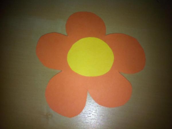 Cómo decorar una puerta en primavera - Paso 2