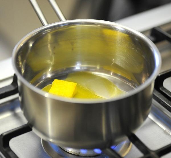 Cómo hacer salsa de finas hierbas - Paso 1