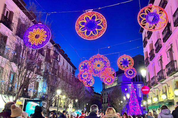Ciudades bonitas en Navidad en España: las más mágicas para recorrer en estas fiestas - Madrid
