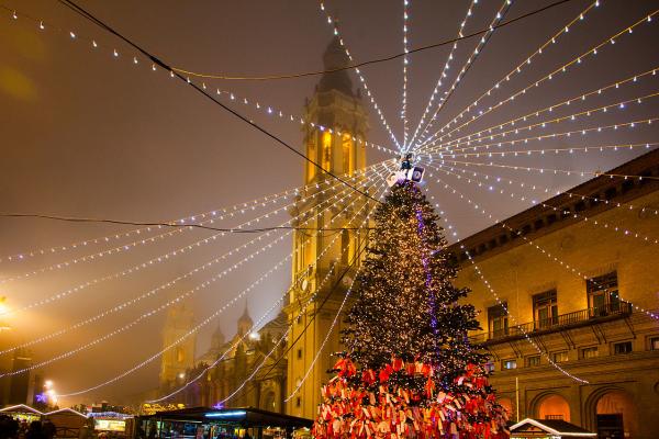 Ciudades bonitas en Navidad en España: las más mágicas para recorrer en estas fiestas - Zaragoza