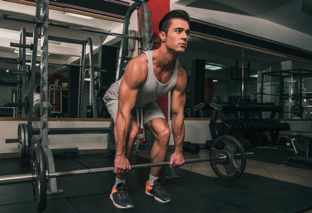 Cómo hacer remo con barra