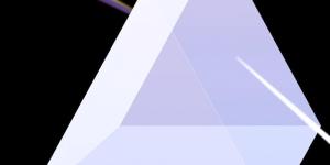 Cómo encontrar el área de un prisma triangular