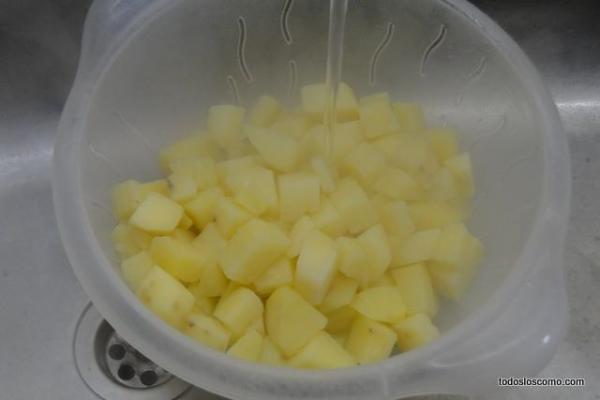 Cómo hacer ensalada de papa y huevo - Paso 3