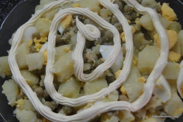 Cómo hacer ensalada de papa y huevo - Paso 5
