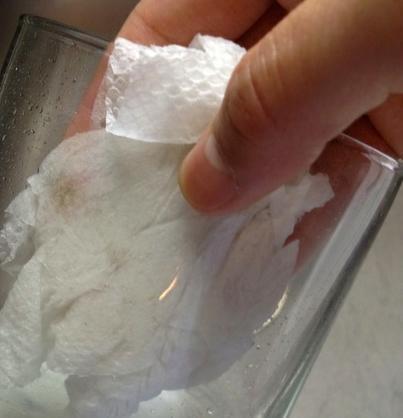 Cómo limpiar la cera de los vasos o vidrio - Paso 4