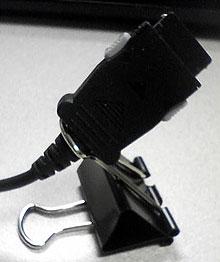 Cómo organizar cables con pinzas abatibles - Paso 2