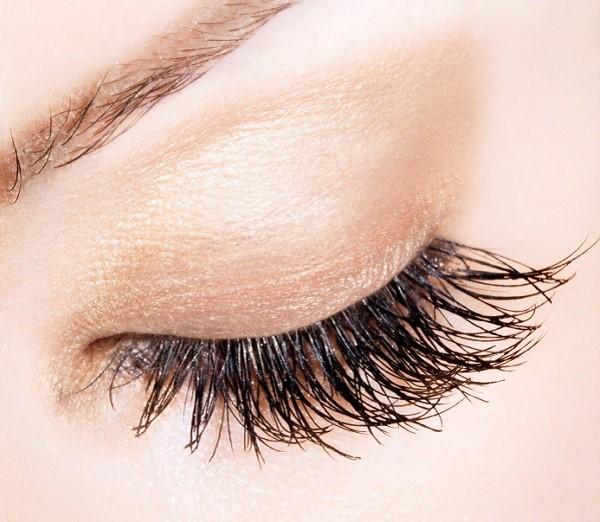 Cómo maquillarse para un bautizo - Paso 5