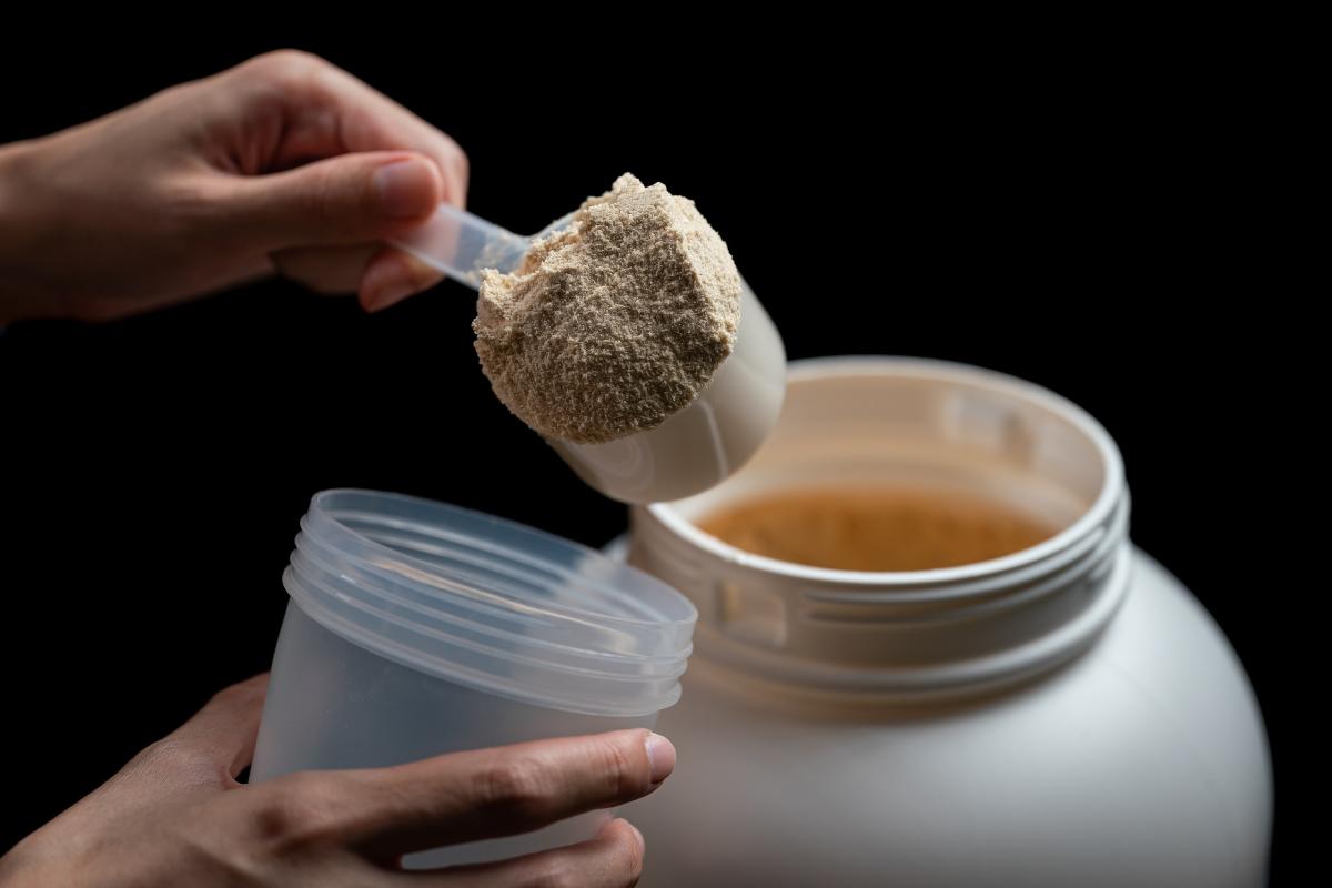 ¿Qué pasa si como mucha proteína y no hago ejercicio? Estas son las consecuencias