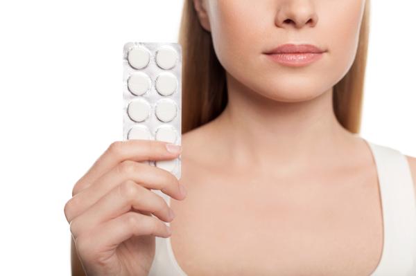 Cómo aclarar el cuello oscuro rápido - tratamientos muy efectivos - Mascarilla de aspirina para aclarar la piel del cuello