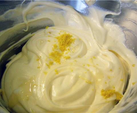 Cómo hacer frosting de limón - Paso 4